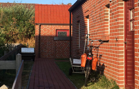 haus-twee-03 Vor der Haustür vom Haus auf der Höhe Twee